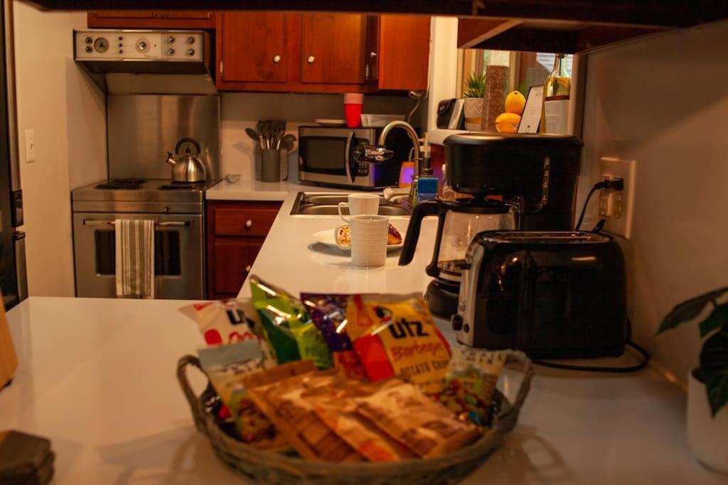 Modern Cabin With Hot Tub Grill Lake Beach Wineries Hiking Fishing And Hershey Park Family And Pet Friendly Superhosts On Ab&B Mount Gretna Экстерьер фото