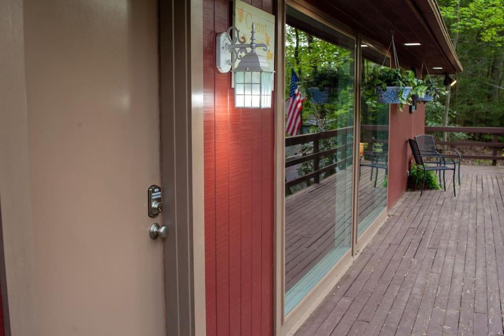 Modern Cabin With Hot Tub Grill Lake Beach Wineries Hiking Fishing And Hershey Park Family And Pet Friendly Superhosts On Ab&B Mount Gretna Экстерьер фото